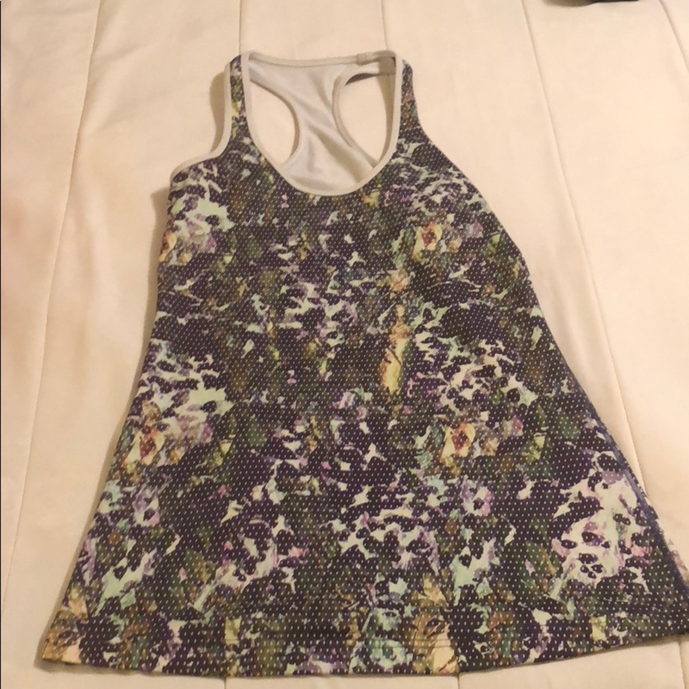Lululemon top